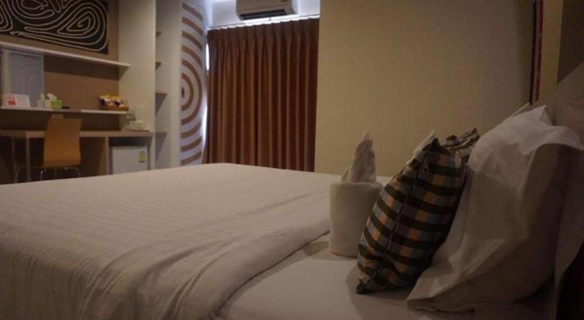 The Rice Hotel Roi Et Exteriör bild